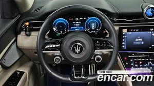 Maserati Grecale, 2023 — миниатюра 13