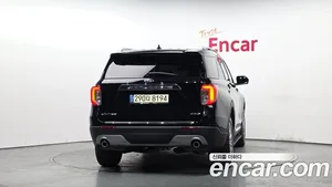 Ford Explorer, 2022 — миниатюра 4