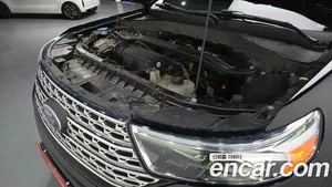 Ford Explorer, 2022 — миниатюра 6