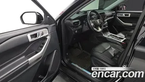 Ford Explorer, 2022 — миниатюра 10