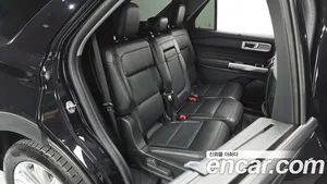 Ford Explorer, 2022 — миниатюра 11
