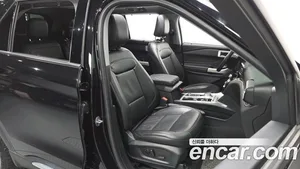 Ford Explorer, 2022 — миниатюра 12
