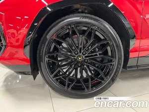 Lamborghini Urus, 2025 — миниатюра 17