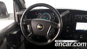 Chevrolet Express Van, 2017 — миниатюра 13