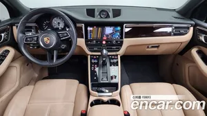 Porsche Macan, 2022 — миниатюра 7