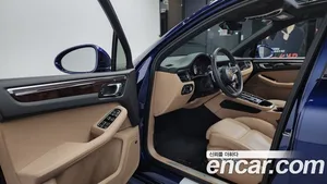 Porsche Macan, 2022 — миниатюра 10