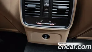 Porsche Macan, 2022 — миниатюра 18