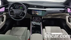 Audi e-tron, 2023 — миниатюра 7