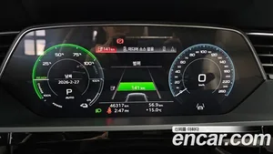 Audi e-tron, 2023 — миниатюра 8