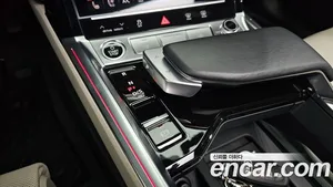 Audi e-tron, 2023 — миниатюра 9