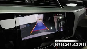 Audi e-tron, 2023 — миниатюра 15