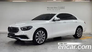Mercedes-Benz E-Class, 2023 — миниатюра 1