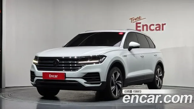 Volkswagen Touareg, 2020 — фото автомобиля из Кореи