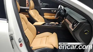 Volvo S60, 2024 — миниатюра 12