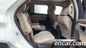 Ford Explorer, 2021 — миниатюра 12