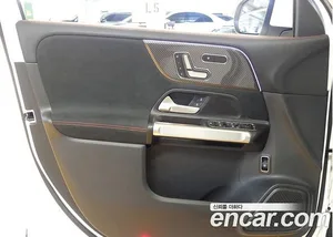 Mercedes-Benz GLB-Class, 2023 — миниатюра 11