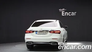 Mercedes-Benz E-Class, 2022 — миниатюра 4
