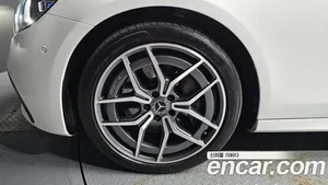 Mercedes-Benz E-Class, 2022 — миниатюра 5