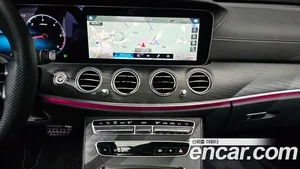 Mercedes-Benz E-Class, 2022 — миниатюра 12