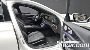 Mercedes-Benz E-Class, 2022 — миниатюра 18