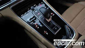 Porsche Panamera, 2021 — миниатюра 9