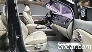Kia Carnival, 2017 — миниатюра 10