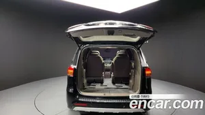 Kia Carnival, 2017 — миниатюра 20