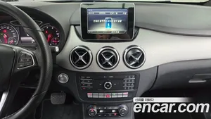 Mercedes-Benz B-Class, 2018 — миниатюра 14