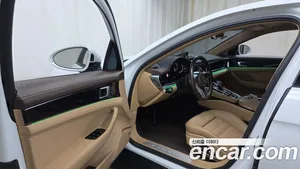 Porsche Panamera, 2018 — миниатюра 10