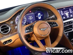 Bentley Flying Spur, 2023 — миниатюра 13