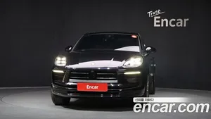 Porsche Macan, 2023 — миниатюра 1