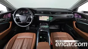 Audi e-tron, 2021 — миниатюра 7