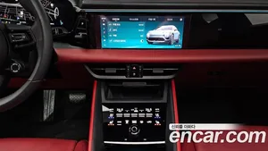Porsche Macan, 2025 — миниатюра 18