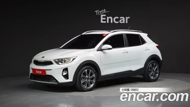 Kia Stonic, 2017 — фото автомобиля из Кореи