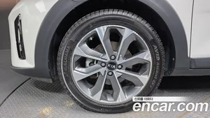 Kia Stonic, 2017 — миниатюра 5