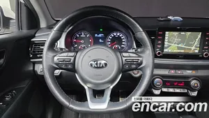 Kia Stonic, 2017 — миниатюра 15