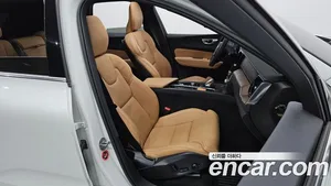 Volvo XC60, 2022 — миниатюра 10