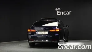 Lexus LS, 2022 — миниатюра 4