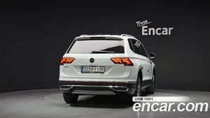 Volkswagen Tiguan, 2023 — миниатюра 4