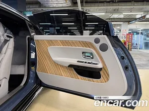 Rolls-Royce Spectre, 2024 — миниатюра 10