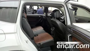 Volkswagen Tiguan, 2023 — миниатюра 12