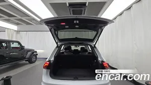 Volkswagen Tiguan, 2023 — миниатюра 20