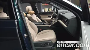 Bentley Bentayga, 2024 — миниатюра 11