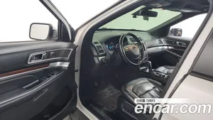 Ford Explorer, 2019 — миниатюра 10