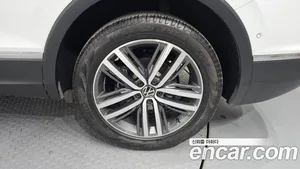 Volkswagen Tiguan, 2023 — миниатюра 5