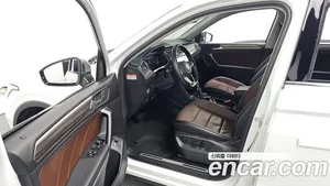 Volkswagen Tiguan, 2023 — миниатюра 10
