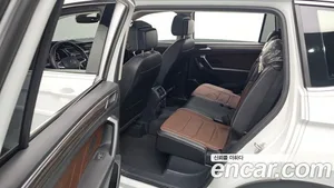 Volkswagen Tiguan, 2023 — миниатюра 13