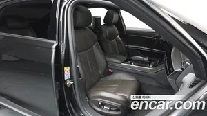 Audi A8, 2023 — миниатюра 12