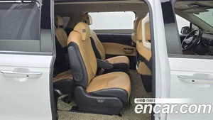 Kia Carnival, 2023 — миниатюра 12