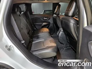 Jeep Cherokee, 2022 — миниатюра 13